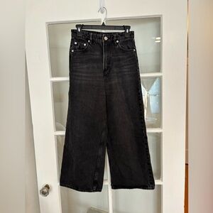 Zara High-Waisted Wide Leg Cropped Black Denim Jeans Size 2